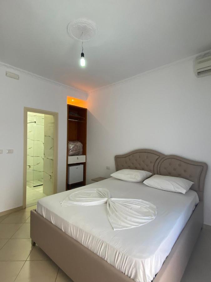 Hotel Kristal Borsh Zewnętrze zdjęcie