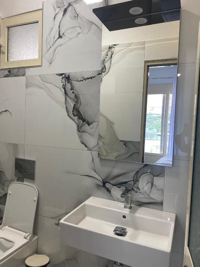 Hotel Kristal Borsh Zewnętrze zdjęcie