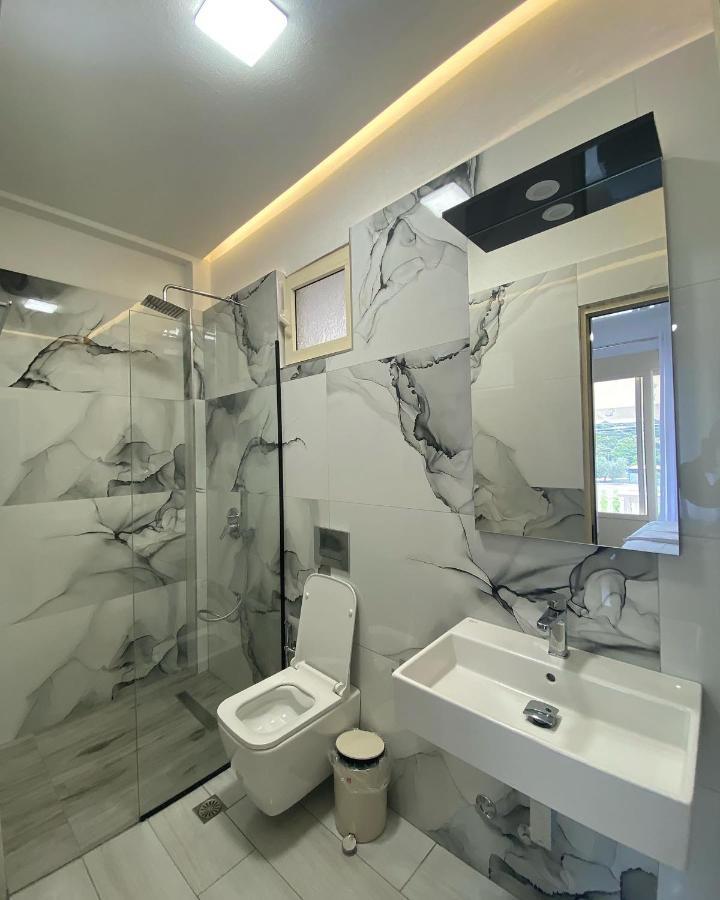 Hotel Kristal Borsh Zewnętrze zdjęcie