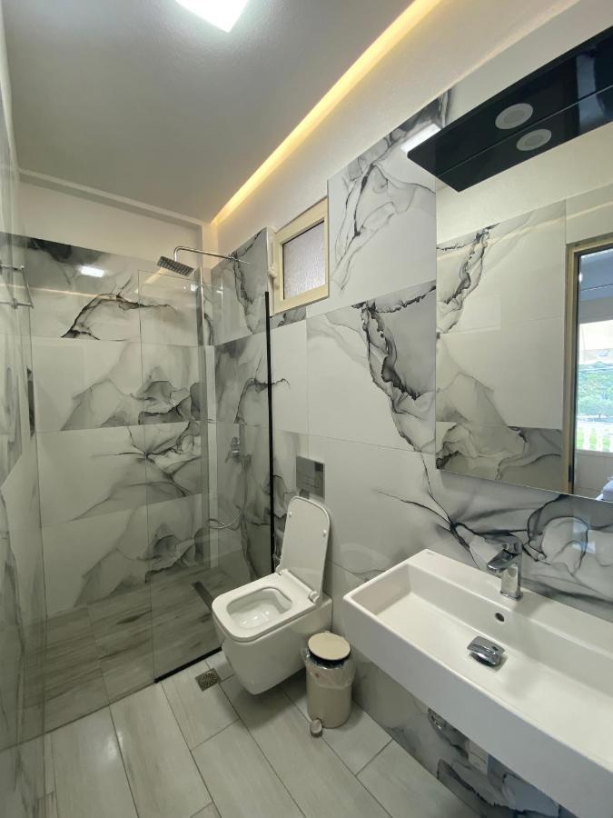 Hotel Kristal Borsh Zewnętrze zdjęcie