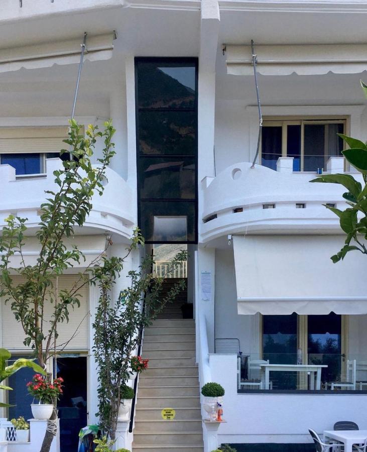 Hotel Kristal Borsh Zewnętrze zdjęcie
