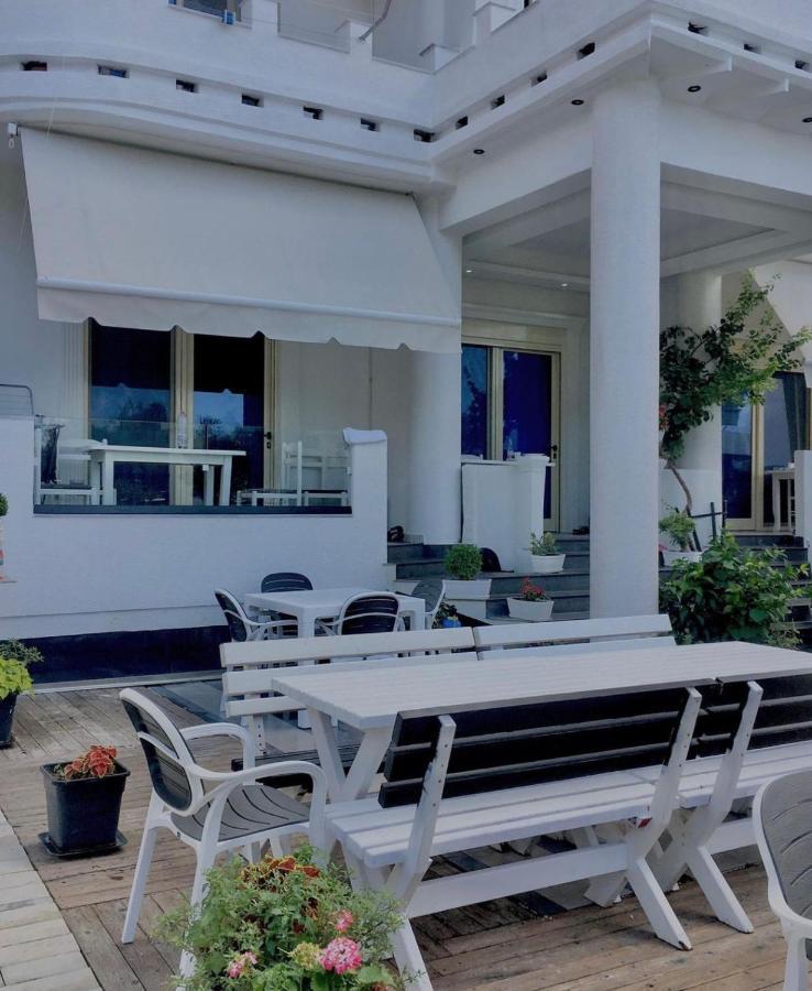 Hotel Kristal Borsh Zewnętrze zdjęcie