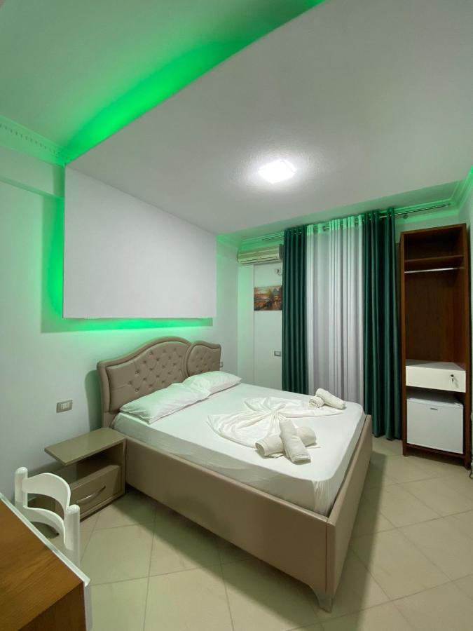 Hotel Kristal Borsh Zewnętrze zdjęcie