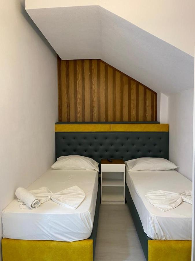 Hotel Kristal Borsh Zewnętrze zdjęcie