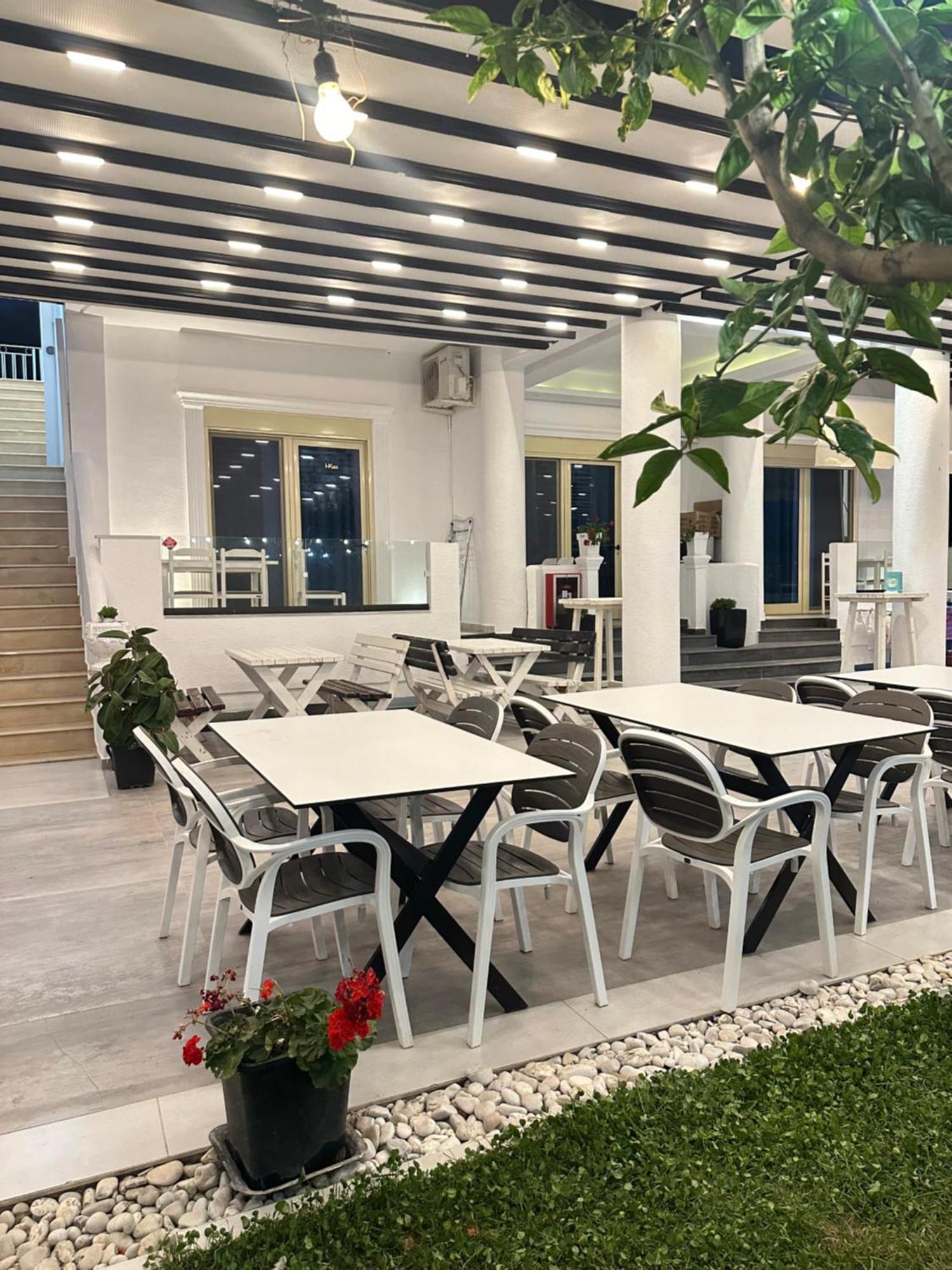 Hotel Kristal Borsh Zewnętrze zdjęcie